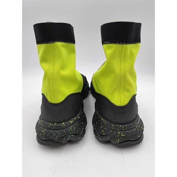 Adidas Originals Men's Ozweego Waterproof Trail Running Shoes - Picture 9 of 12